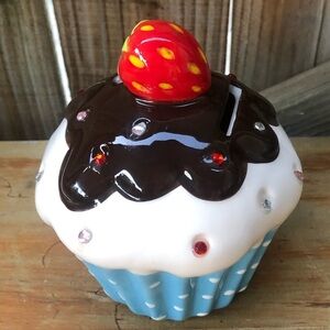 Delicious Looking Ceramic Cupcake Piggy Bank Coin Bank 5.5”H